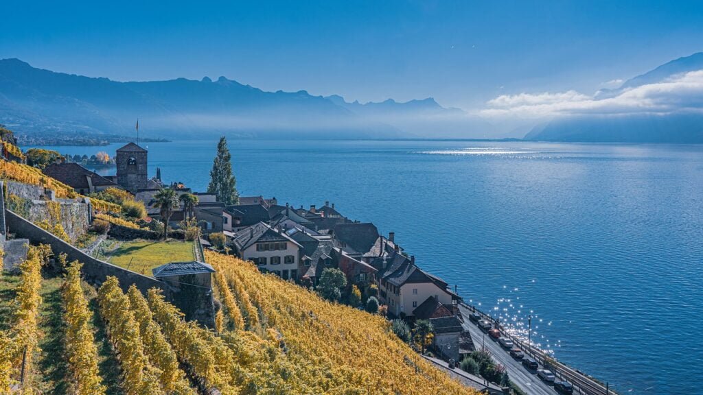 The Beauty of Lake Geneva: A Gem between Switzerland and France