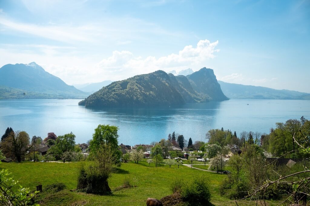 Unveiling the Beauty of Swiss Lakes: 10 Breathtaking Destinations